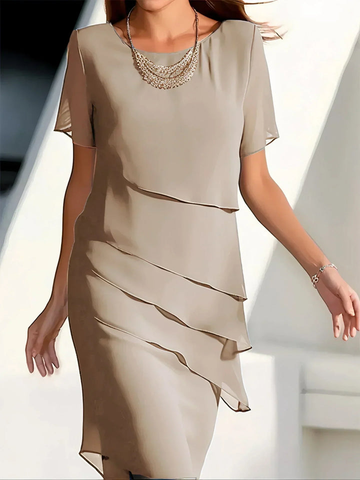 Inez™ I Elegante getailleerde jurk